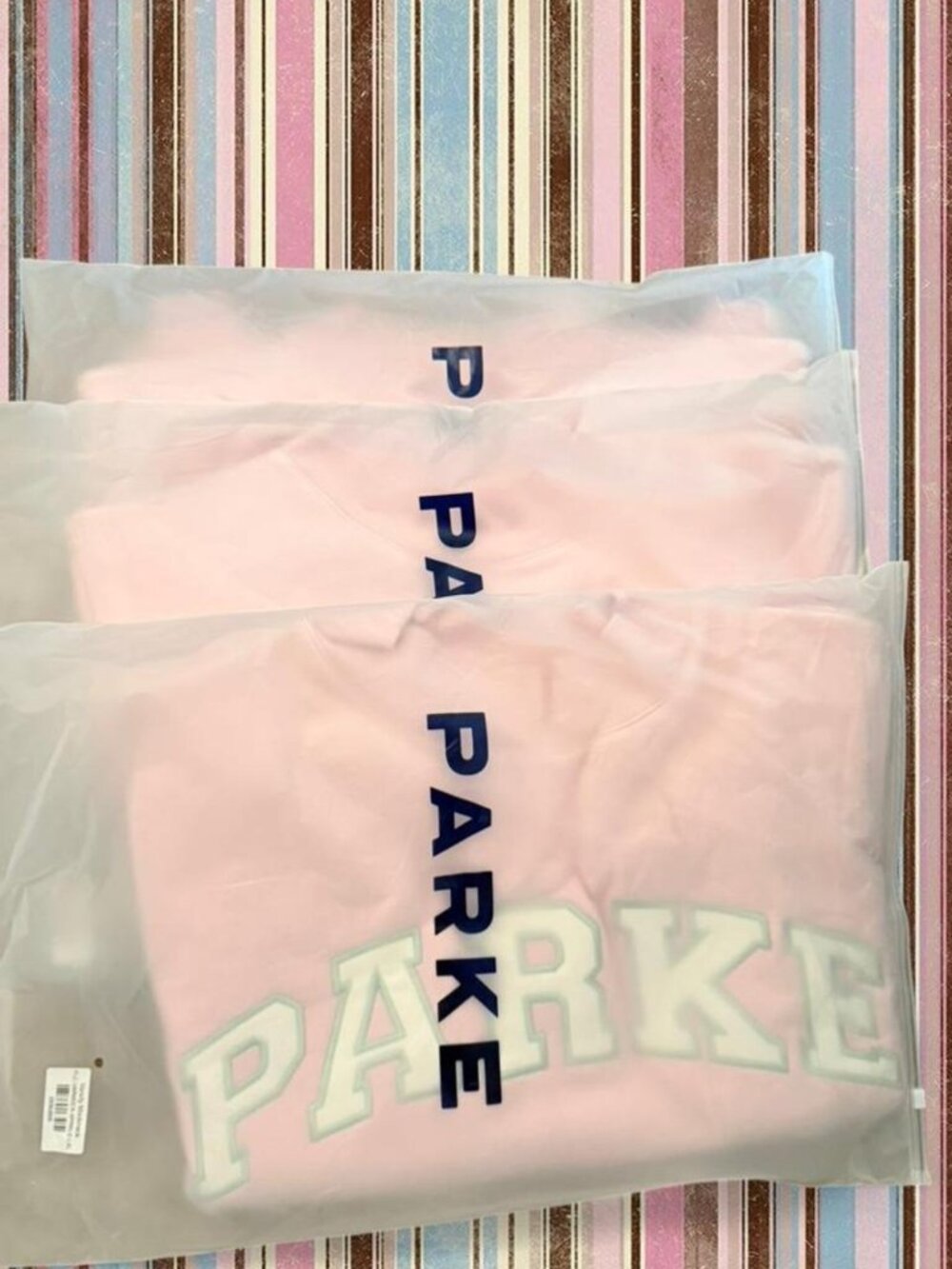 NEW Parke Pink Mock Neck College Logo Sweatshirt - Picture 3 of 4